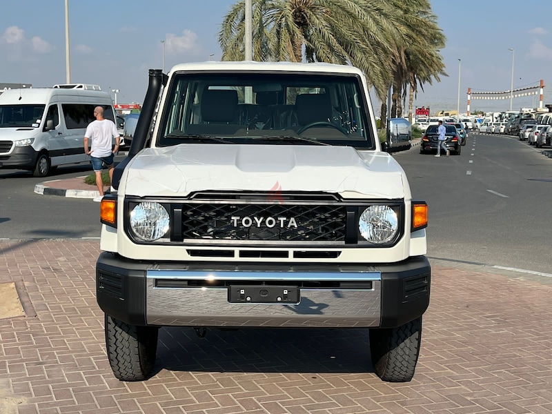 Toyota Land Cruiser 76 series 2024 — Подбор и доставка авто из ОАЭ